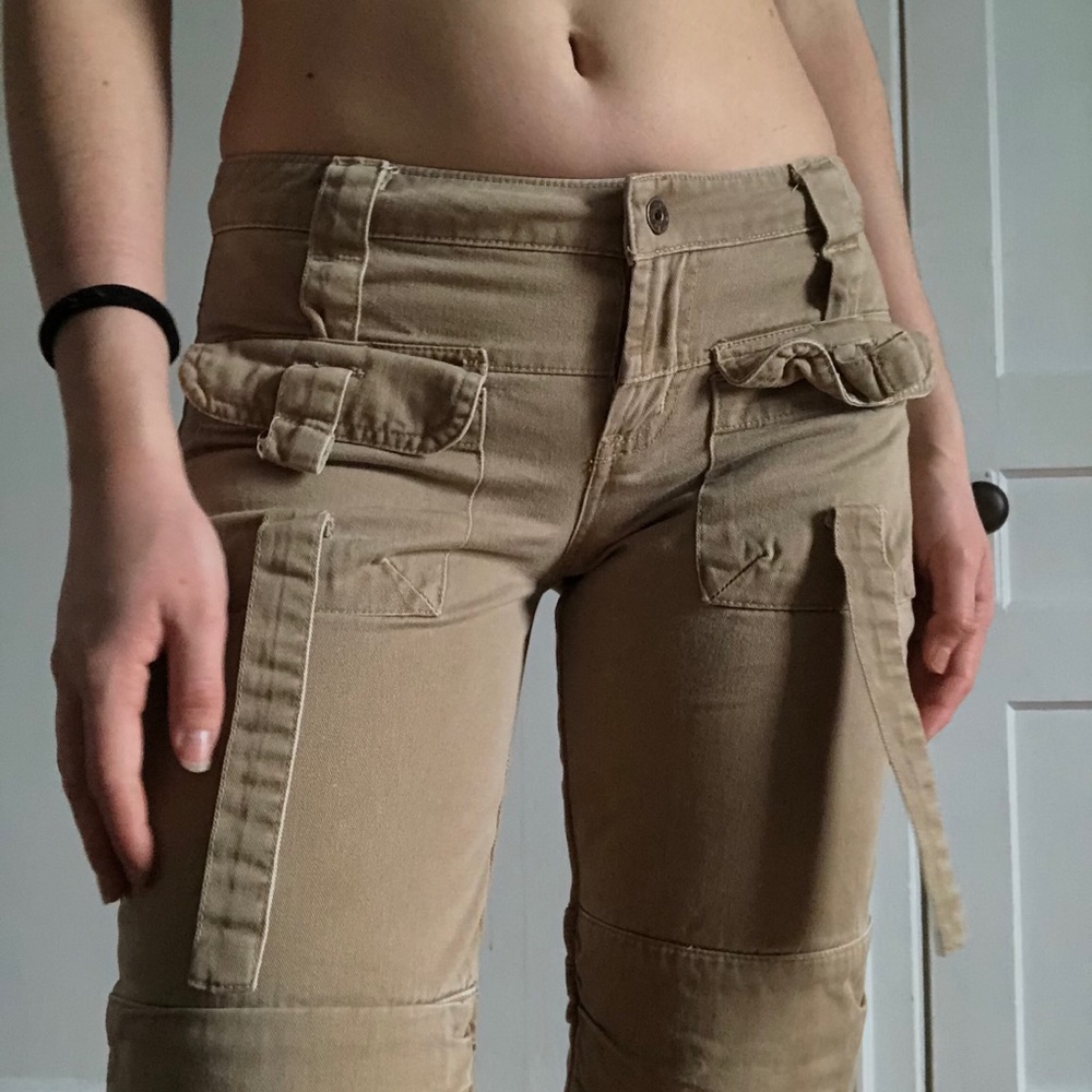 Detailed Low Rise Flare Pants